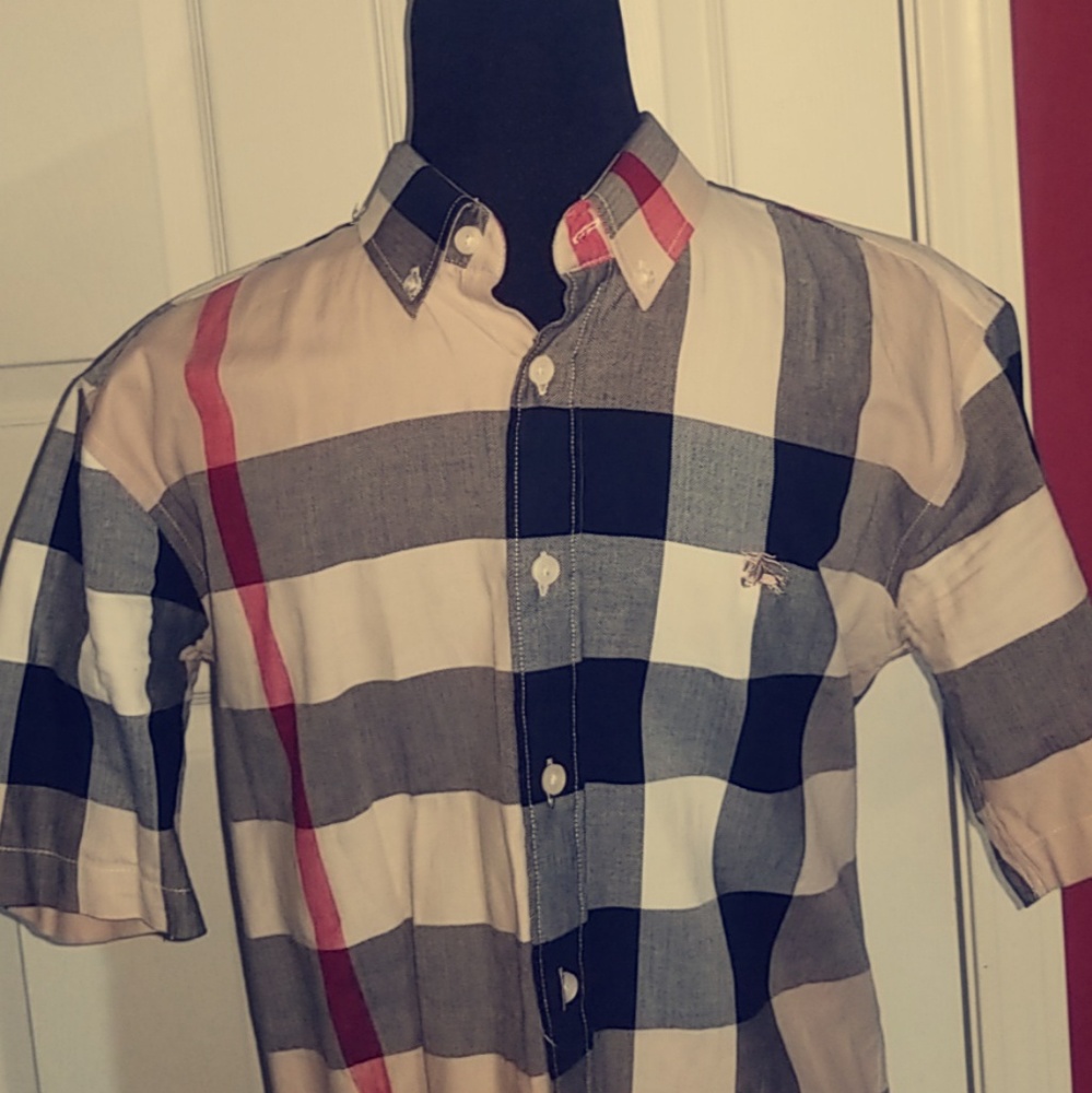 Burberry button up shirt  size M